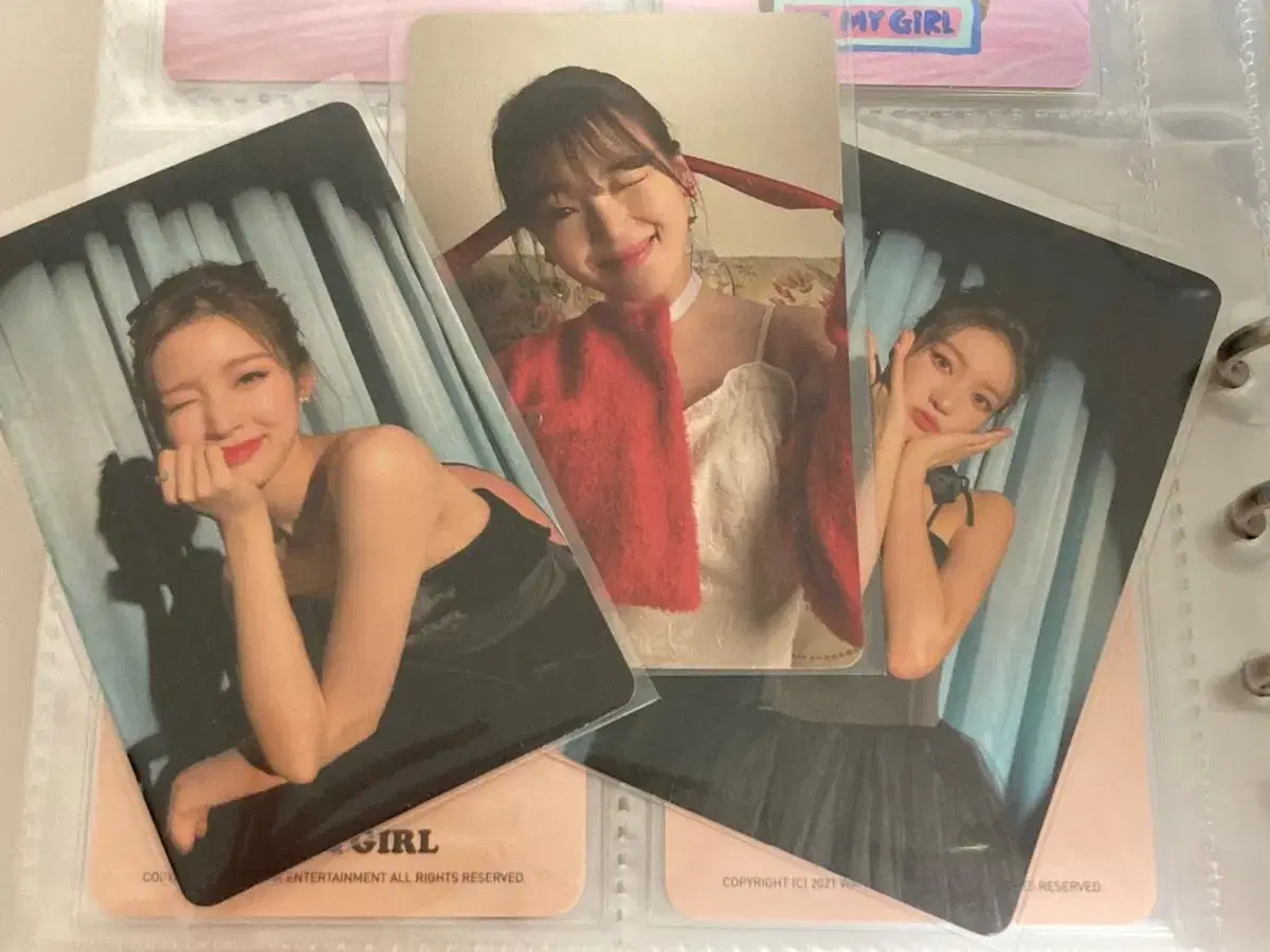 Oh My Girl arin yubin Beanie seunghee Real Love Photo Card