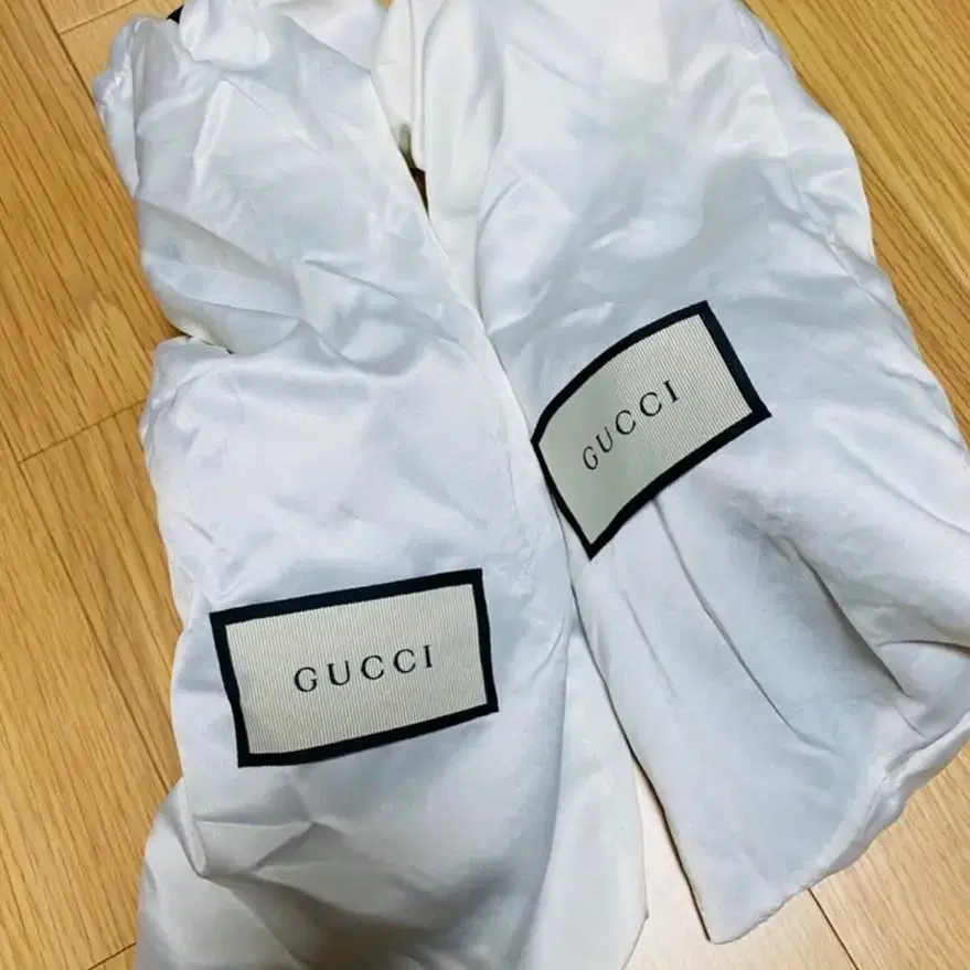 <새상품> 구찌 Gucci 블로퍼 큐빅 뮬 힐