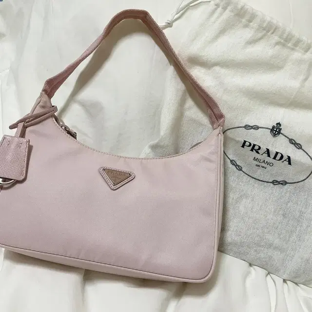 빈티지 ) prada 프라다 리에디션 나일론 호보백