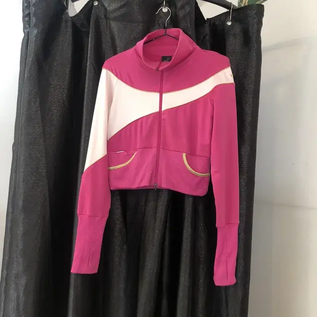 Vintage Nike dri fit pink crop zip up