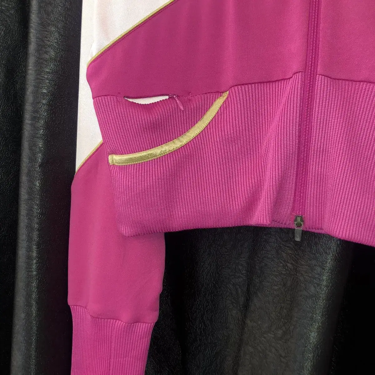 Vintage Nike dri fit pink crop zip up