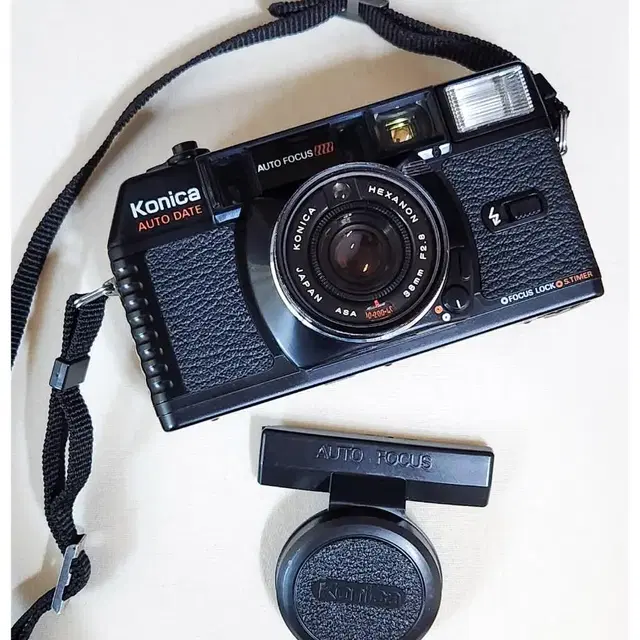 KONICA C35 MFD 필카 정상작동. 렌즈파인더 깨끗함.