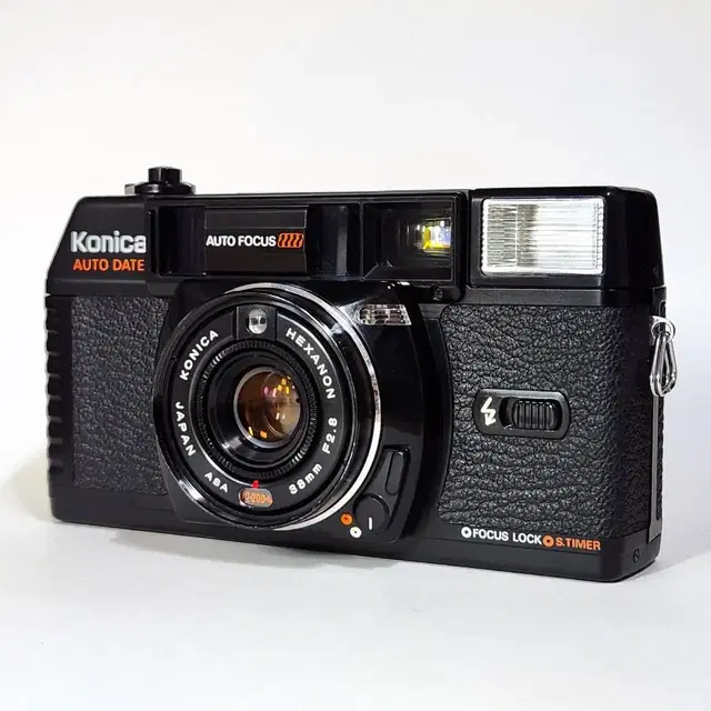 KONICA C35 MFD 필카 정상작동. 렌즈파인더 깨끗함.