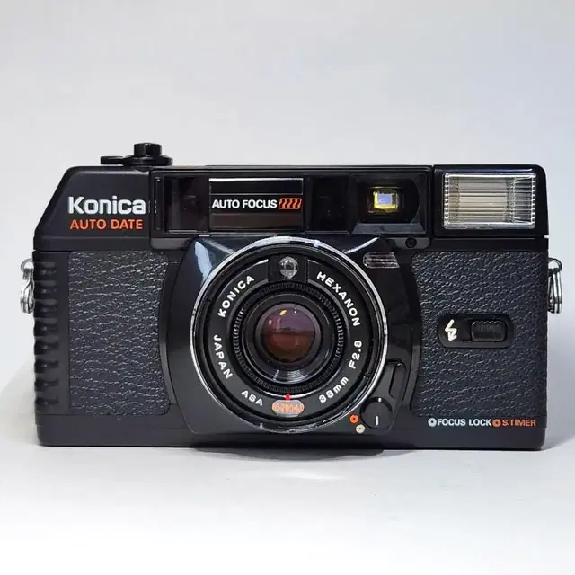 KONICA C35 MFD 필카 정상작동. 렌즈파인더 깨끗함.