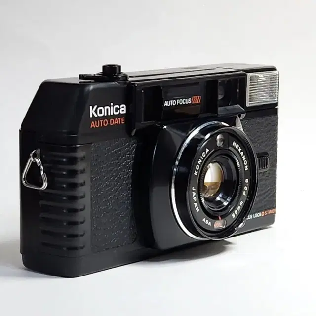 KONICA C35 MFD 필카 정상작동. 렌즈파인더 깨끗함.