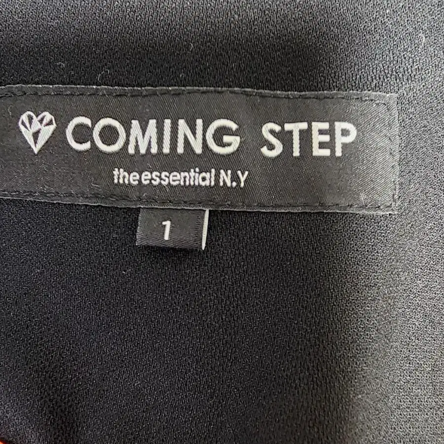 COMING STEPㅡ집업 자켓