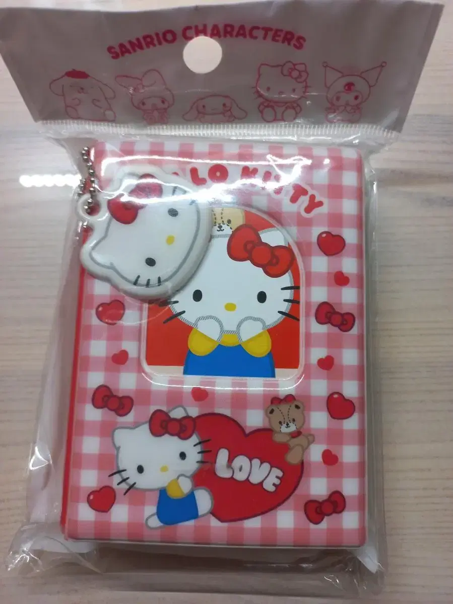 San Rio Hello Kitty collectbook binder Sells