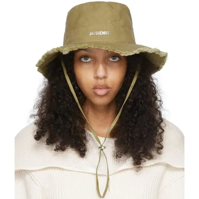 Jacquemus khaki bucket hat