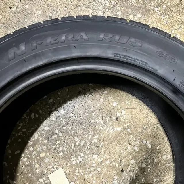 [새상품]2355519 넥센타이어 RU5 프리미엄 235/55R19