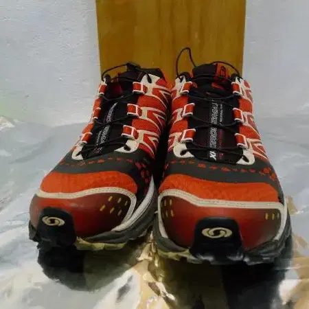 SALOMON XR CROSSMAX 등산화(270)