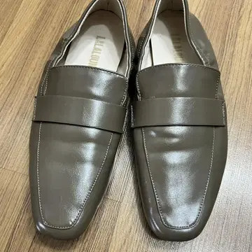 랄라라운지 라텍스로퍼 235 | 브랜드 중고거래 플랫폼, 번개장터 랄라라운지 라텍스로퍼 235 | 브랜드 중고거래 플랫폼, 번개장터