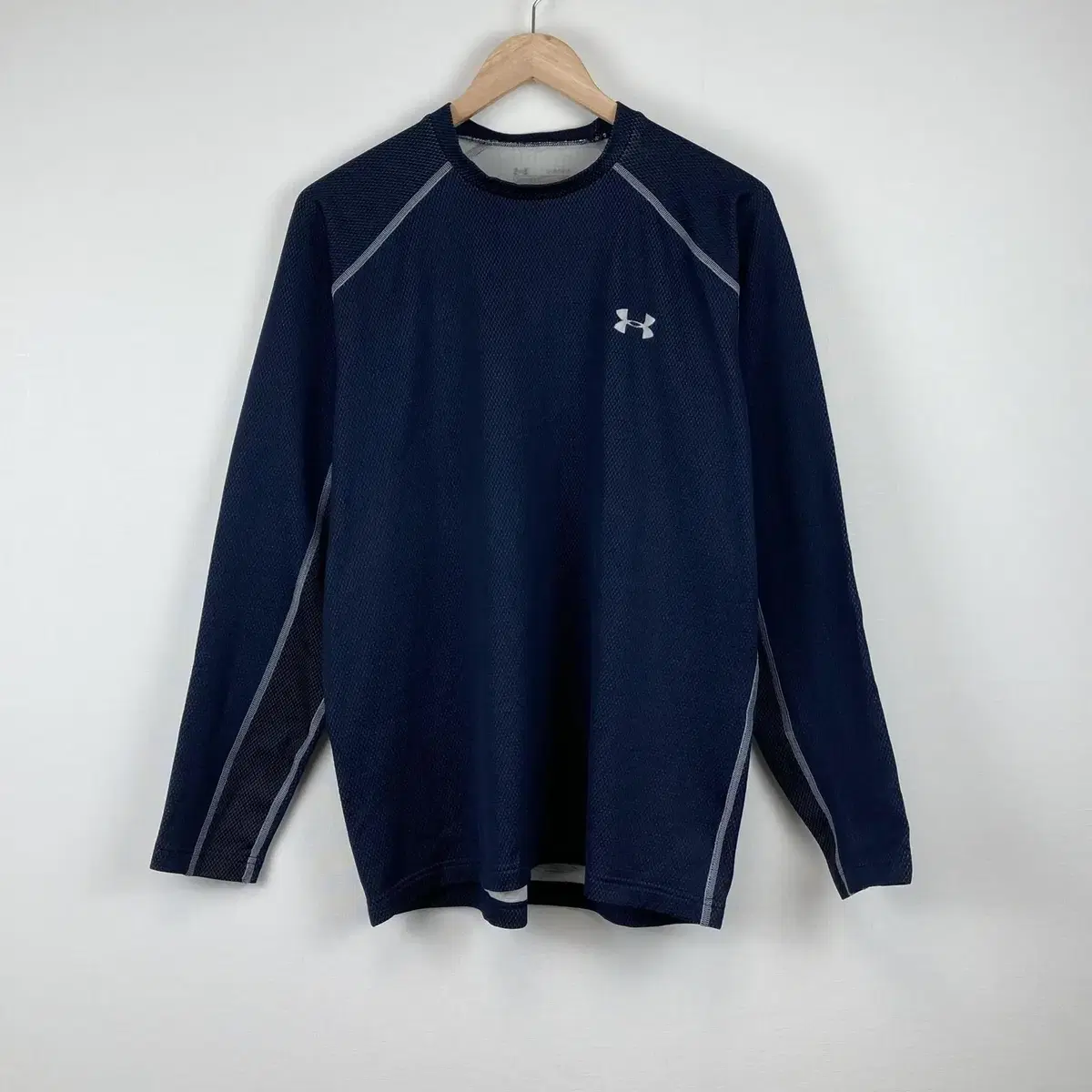 UNDERARMOUR Navy Long Sleeve T-Shirt Vintage Salvage A187