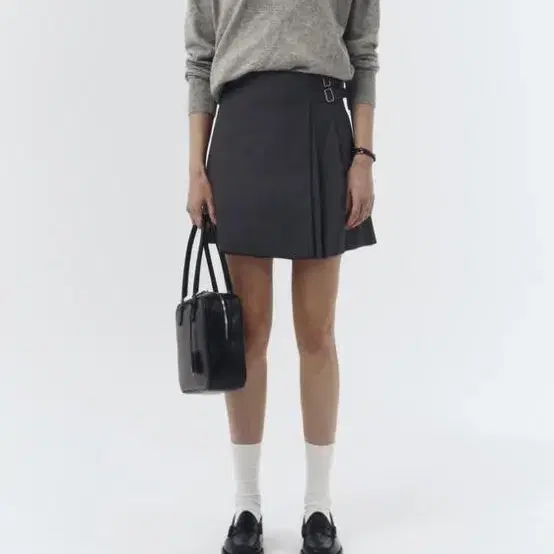 던스트 MINI PLEATS SKIRT CHARCOAL GREY M사이즈