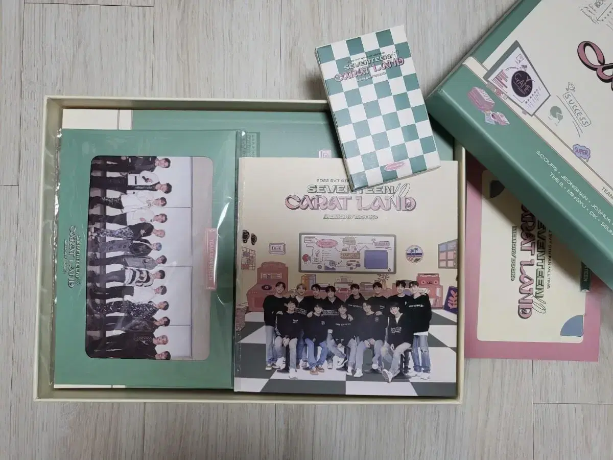 Seventeen 2022 Caratland Memory Book DVD Accordion weverse pre-order benefit included