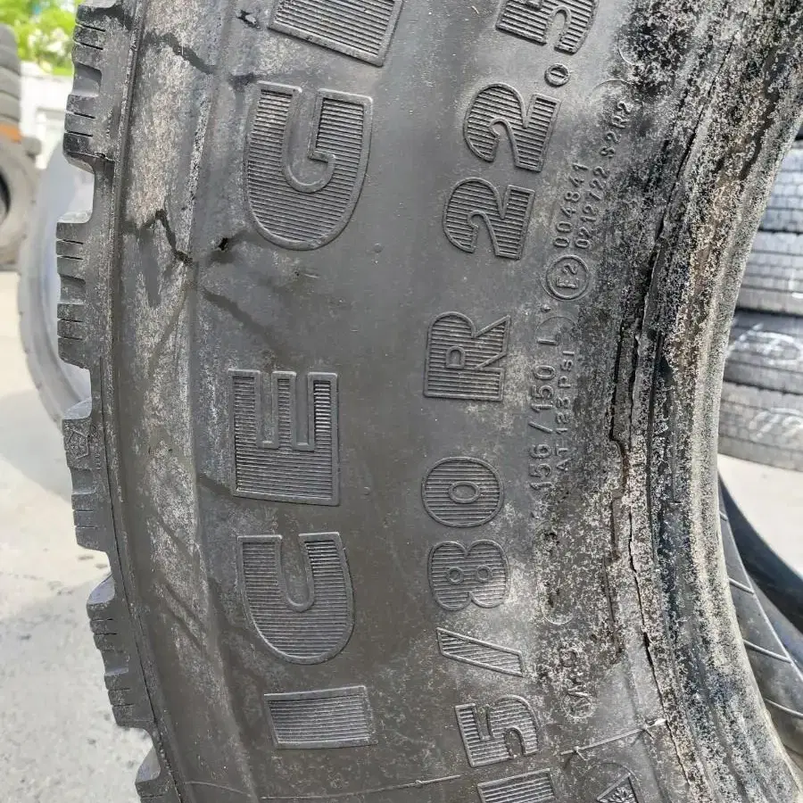 대형카고차량용 트레일러용 315/80R22.5 미쉐린 중고타이어