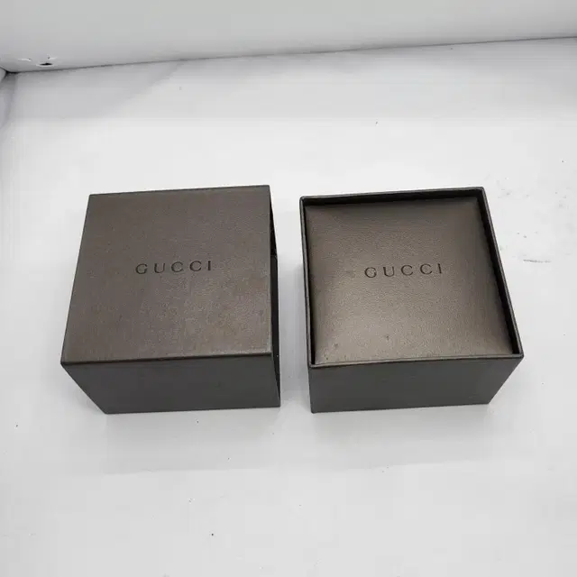 GUCCI 구찌 케이스 팝니다.