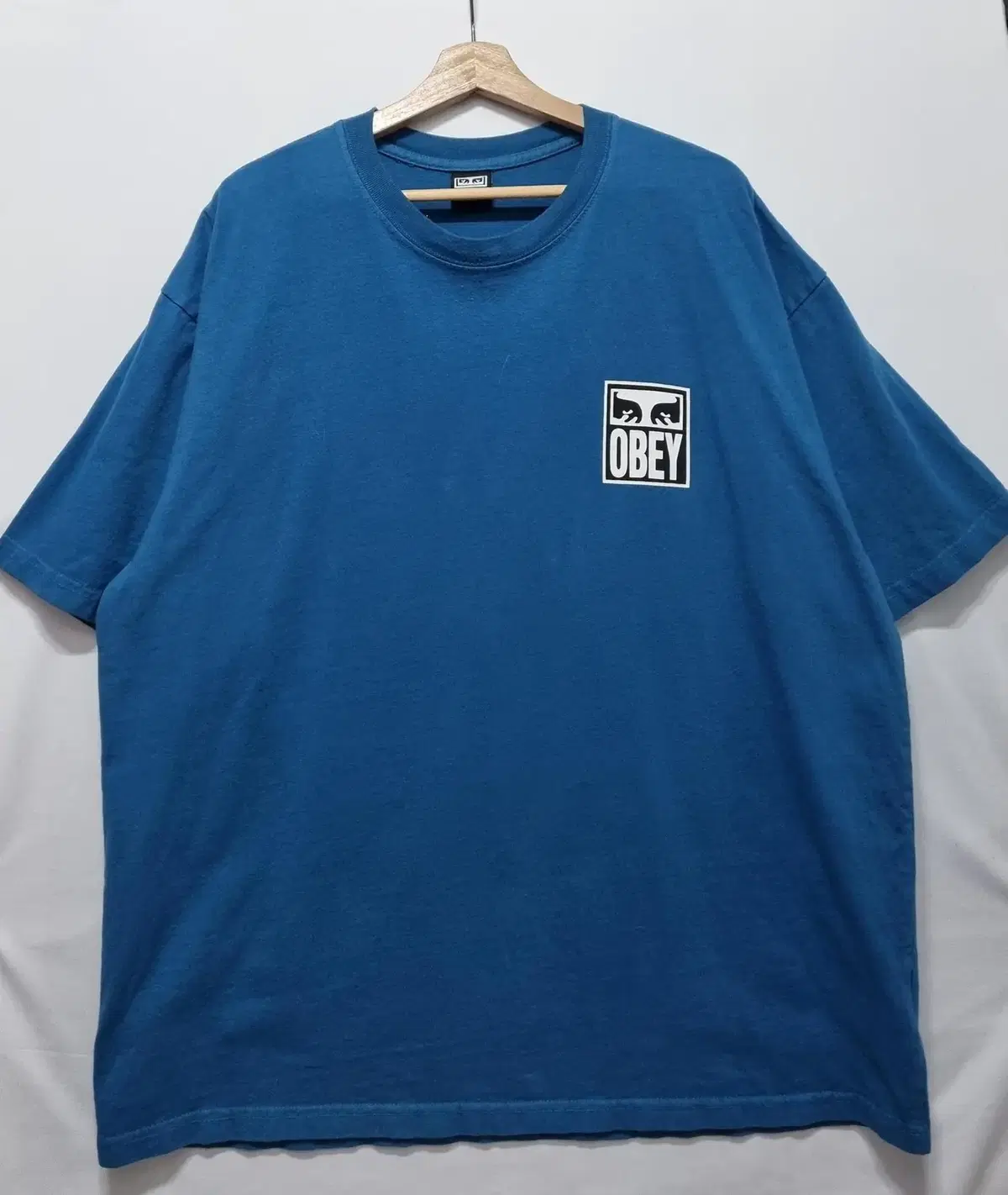 XXL (110) Obey Turquoise Short Sleeve Tee