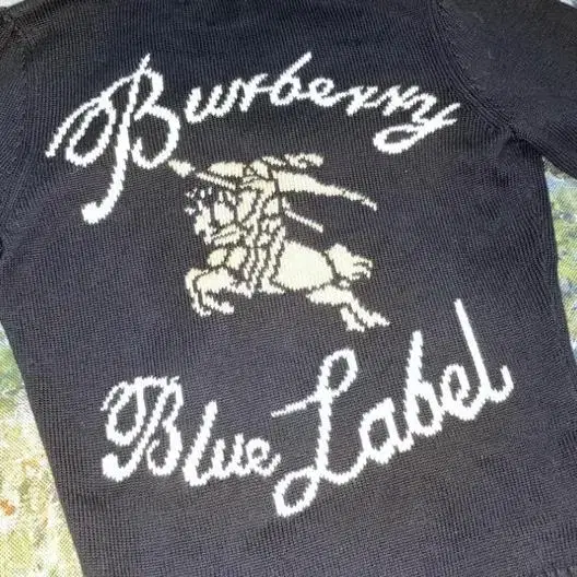 (가격내림)버버리 니트 후드집업 Burberry blue label