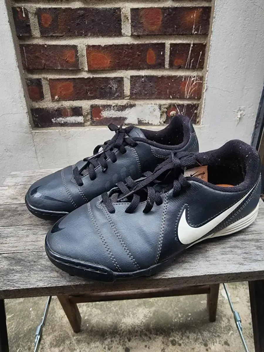 Nike futsal shoes size 220