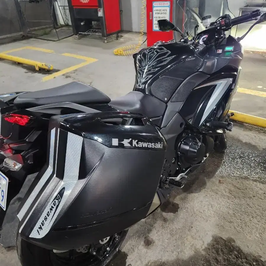 z1000sx 19년식 2.1만키로 판매합니다