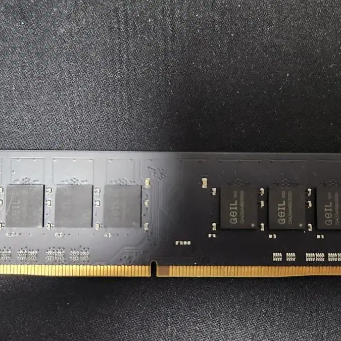 GEIL 8GB 램(RAM) 팝니다(반택비 포함)