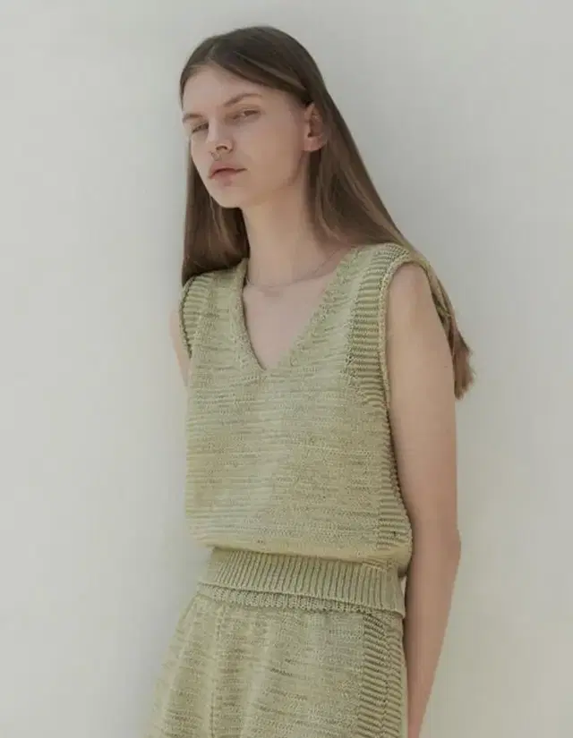 다이애그널 PLAIN KNIT SLEEVELESS (lime)