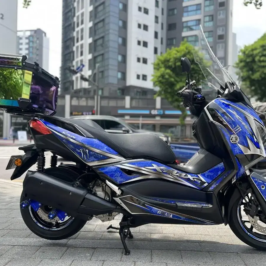 Xmax300  블루 데칼 판매합니다