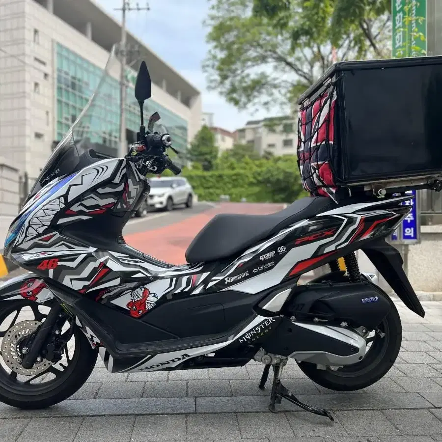 pcx125 화이트샤크 데칼 판매합니다.