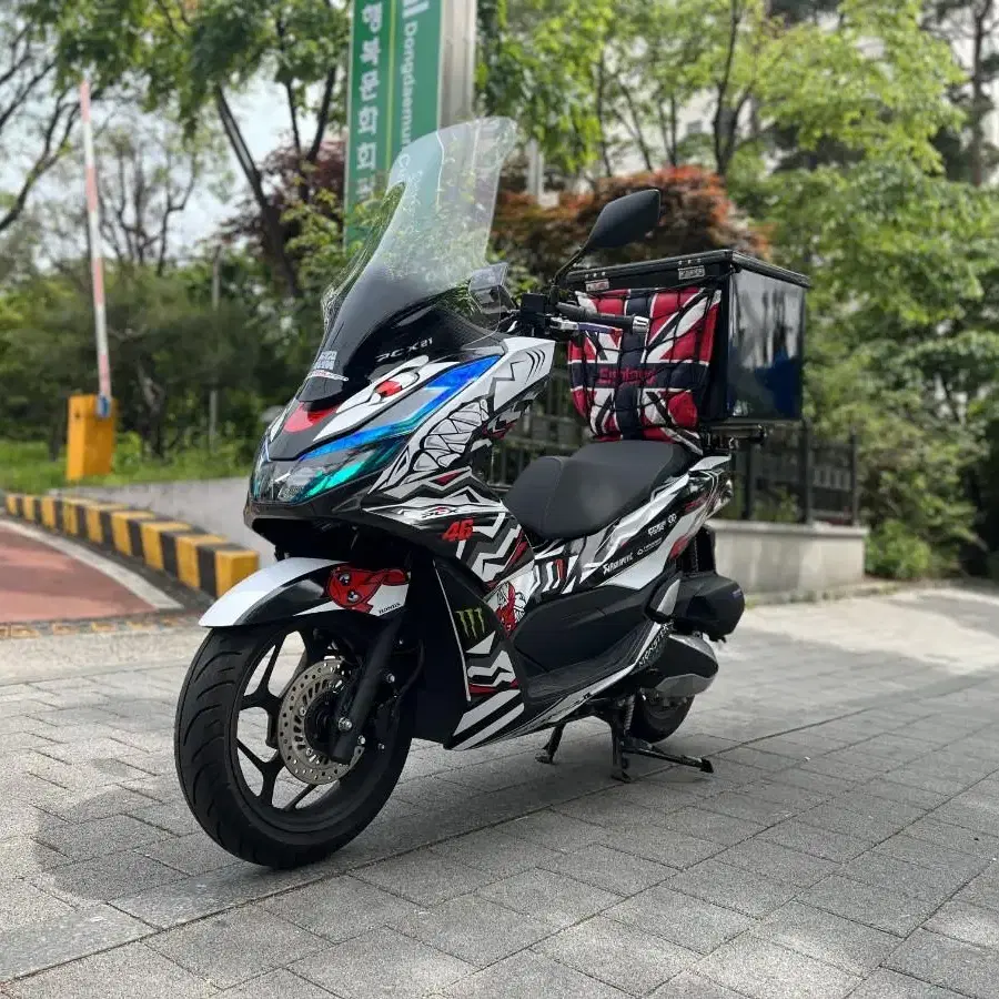 pcx125 화이트샤크 데칼 판매합니다.