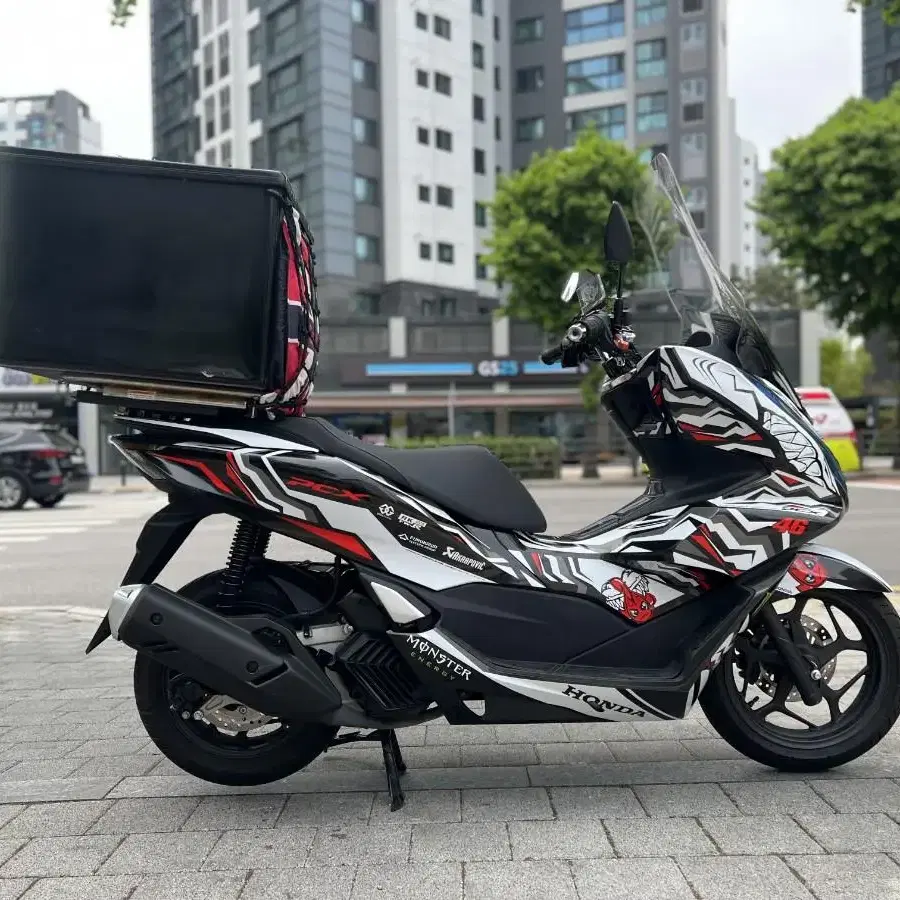 pcx125 화이트샤크 데칼 판매합니다.