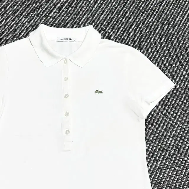 [ XS ] Lacoste 라코스테 화이트 반팔 카라티