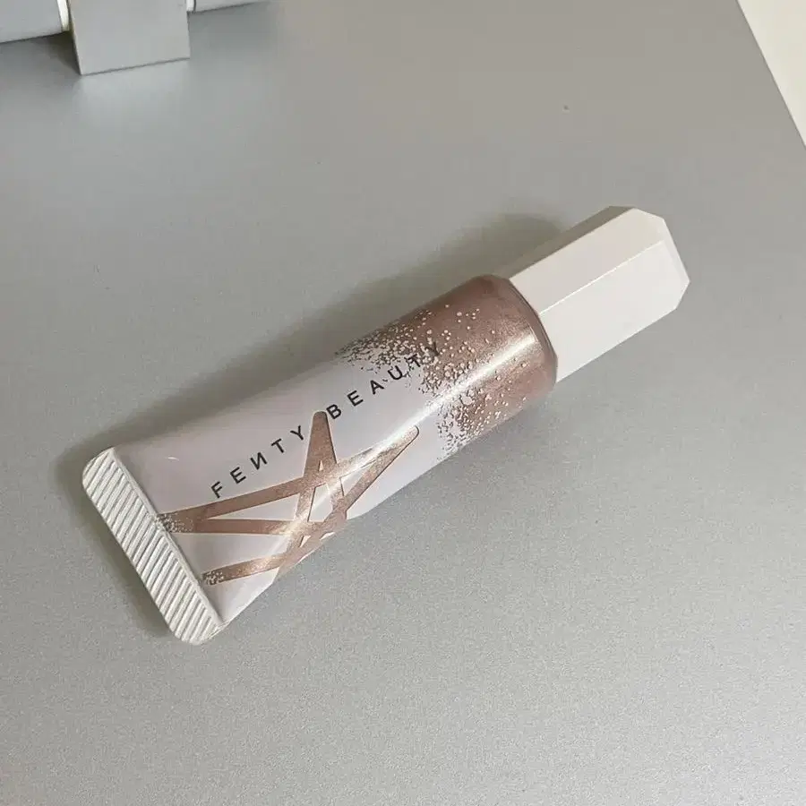 fenty beauty 하이라이터