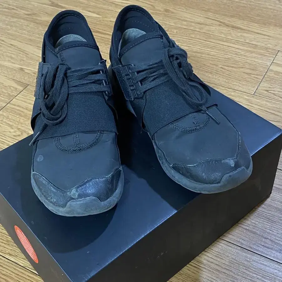 Y-3 콰사 우먼스 엘르 레이스 240