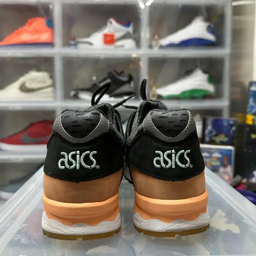 아식스 asics x naked gel-lyte 5 hafnia