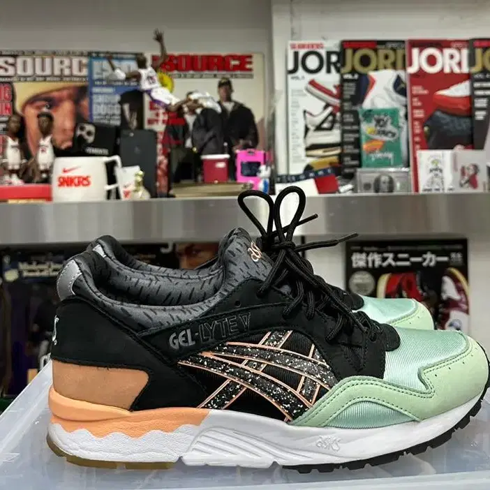 아식스 asics x naked gel-lyte 5 hafnia