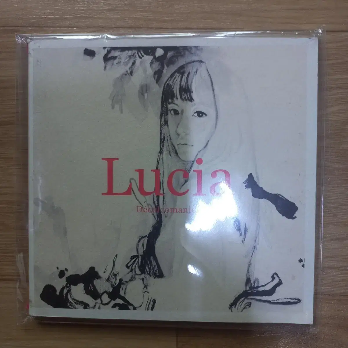 Lp중고 CD 루시아 Lucia Decalcomanie 음반 판매합니다.