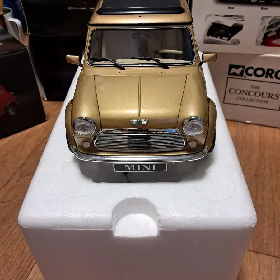 Premium ClassiXXs mini Cooper 1/12