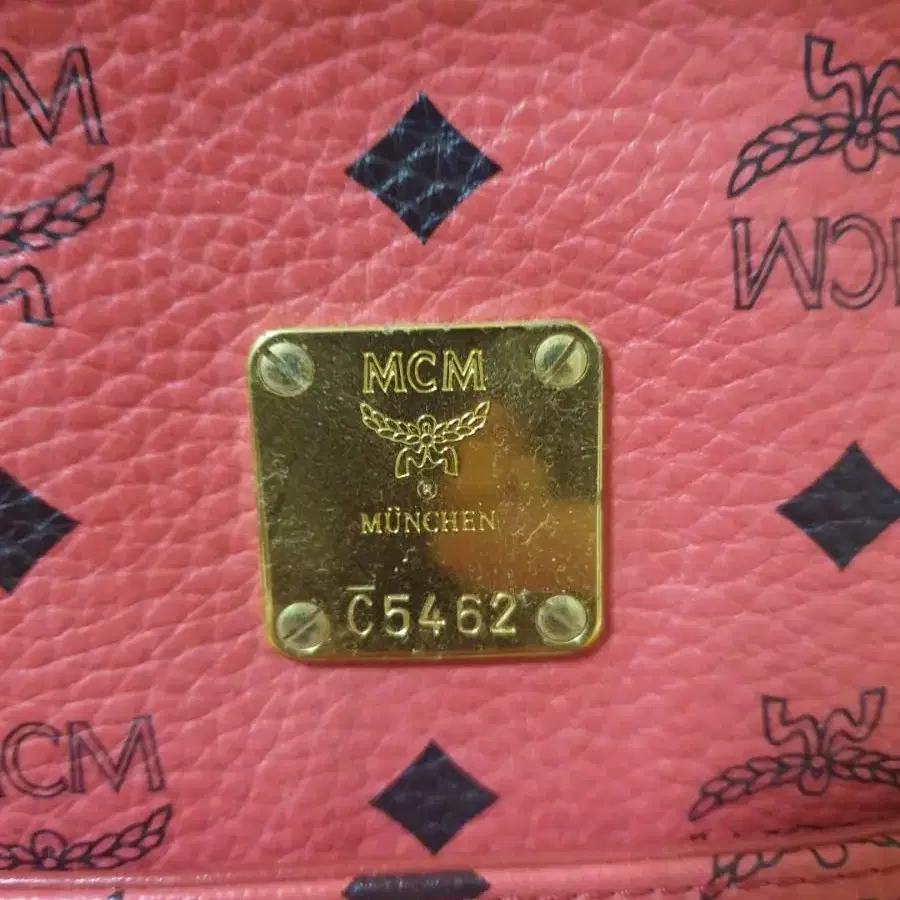 mcm 슬링백