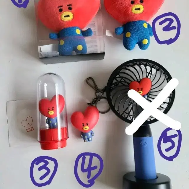 bt21 타타 tata 굿즈 판매 (백참, 키링, 피규어, 손선풍기)