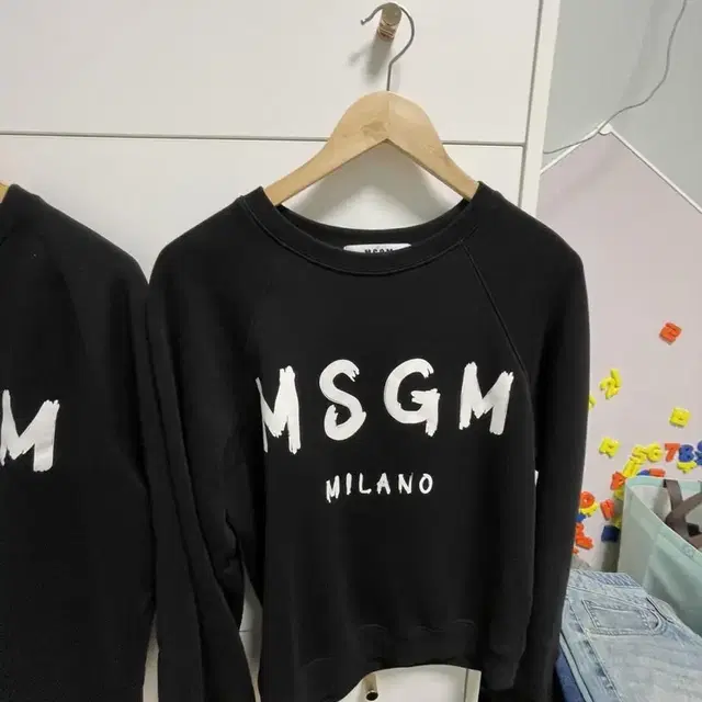 msgm 기모 맨투맨 L(라지), S(스몰) 판매합니다