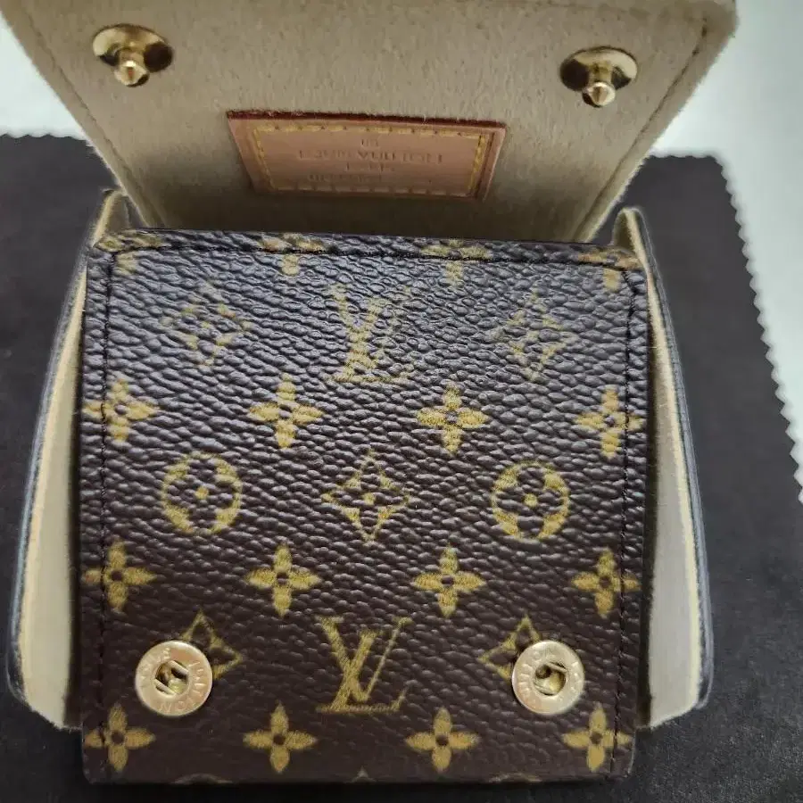 Louis vuitton 앙프렝뜨 루비