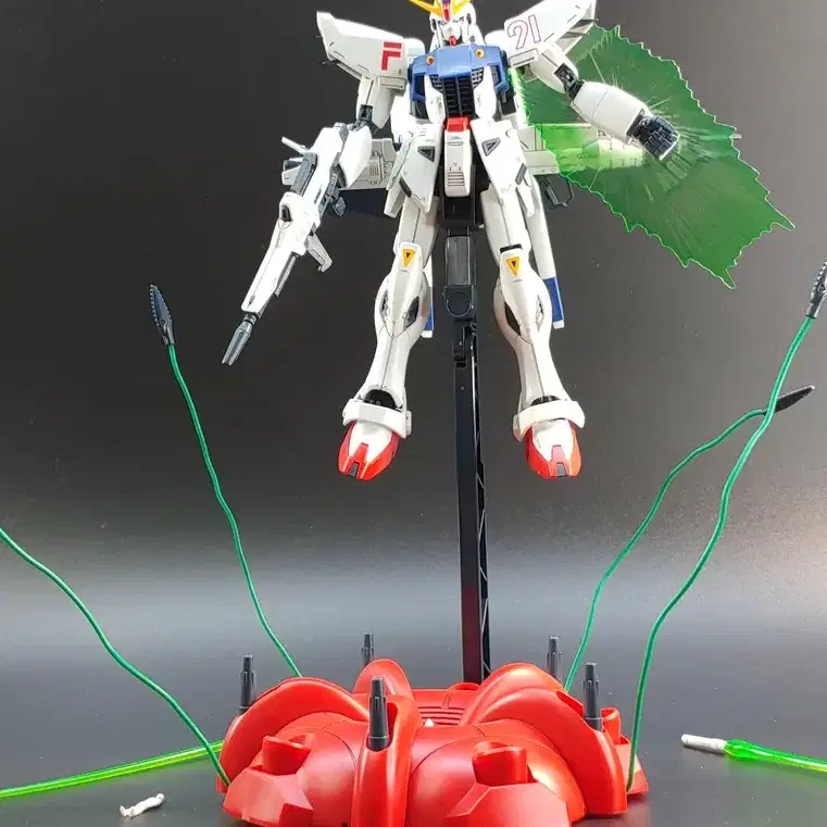 MG F91 1.0 무광마감 건담 건프라 프라모델 반다이 완성품