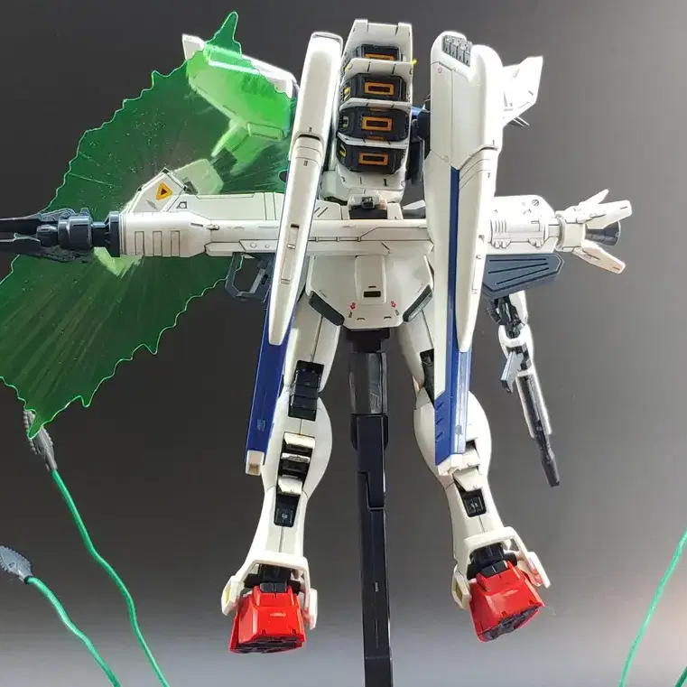 MG F91 1.0 무광마감 건담 건프라 프라모델 반다이 완성품