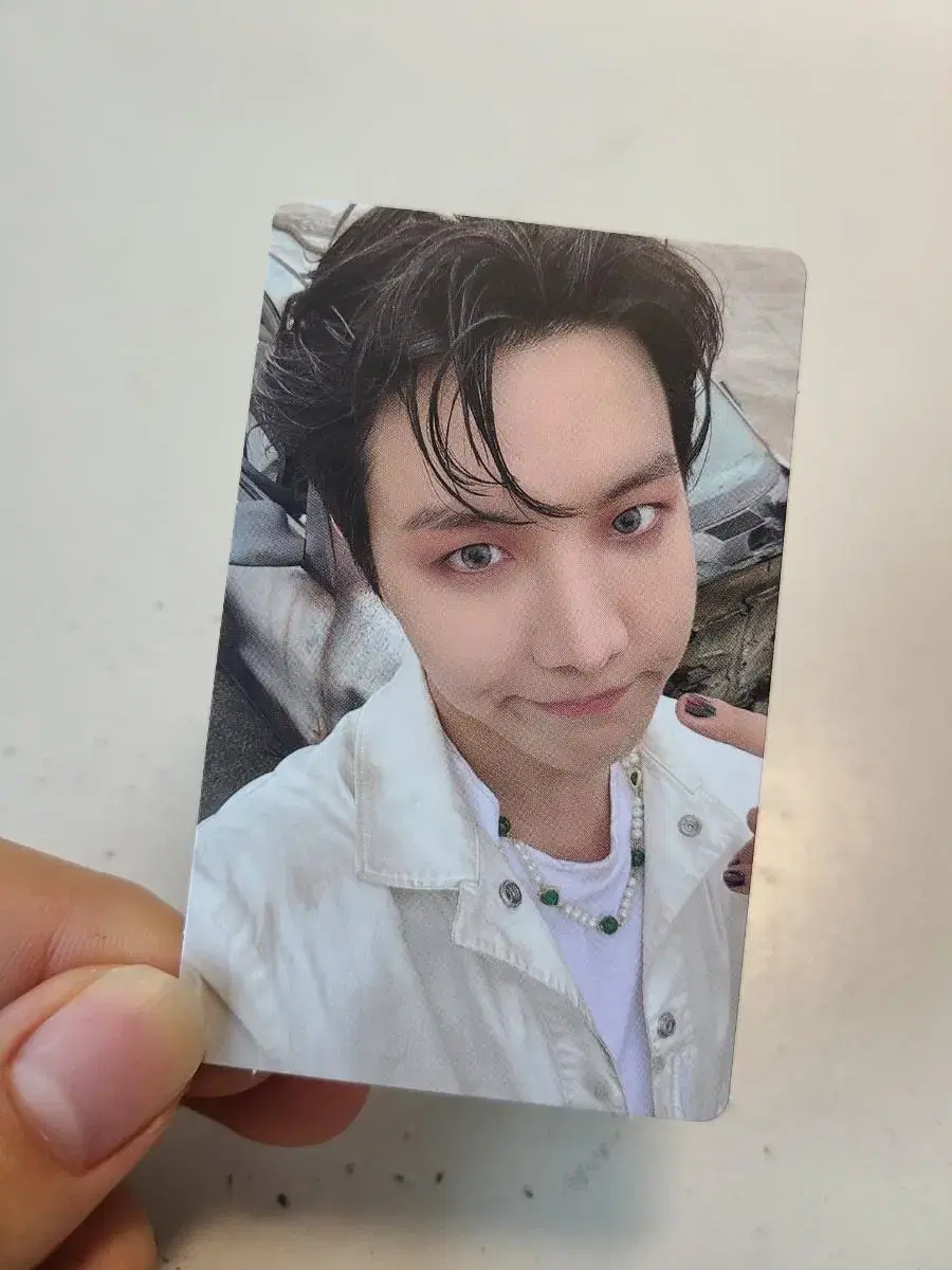 Jack-in-the-Box Charm j-hope Photocard