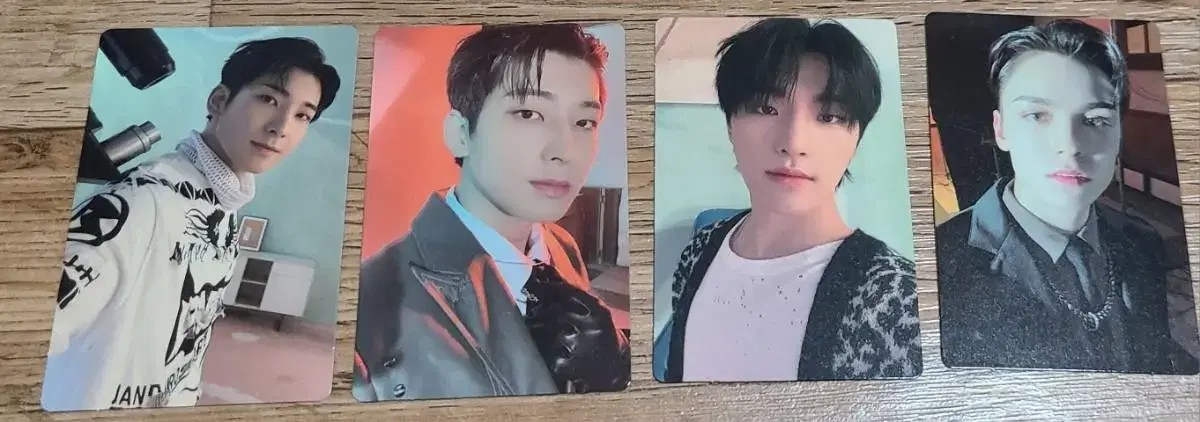 Seventeen Akata photocard sells