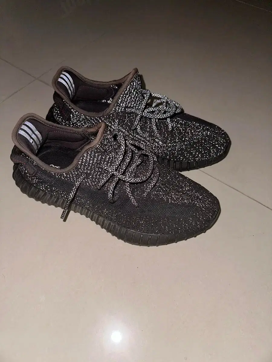 이지 부스트 350 v2 블랙 리플 렉 티브 (89) 사진