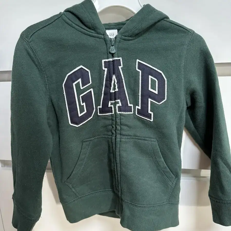 [GAP kids] 갭 키즈 로고패치 후드집업 판매