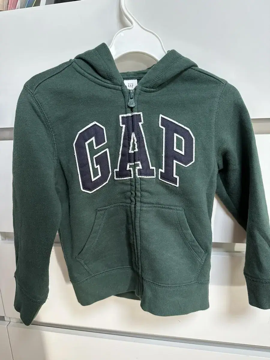 [GAP kids] 갭 키즈 로고패치 후드집업 판매