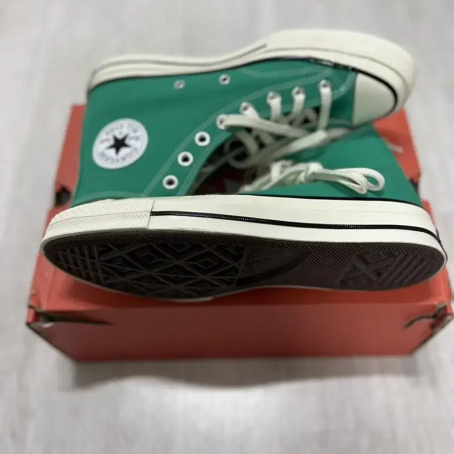 Converse 운동화 260사이즈 정품 입니다