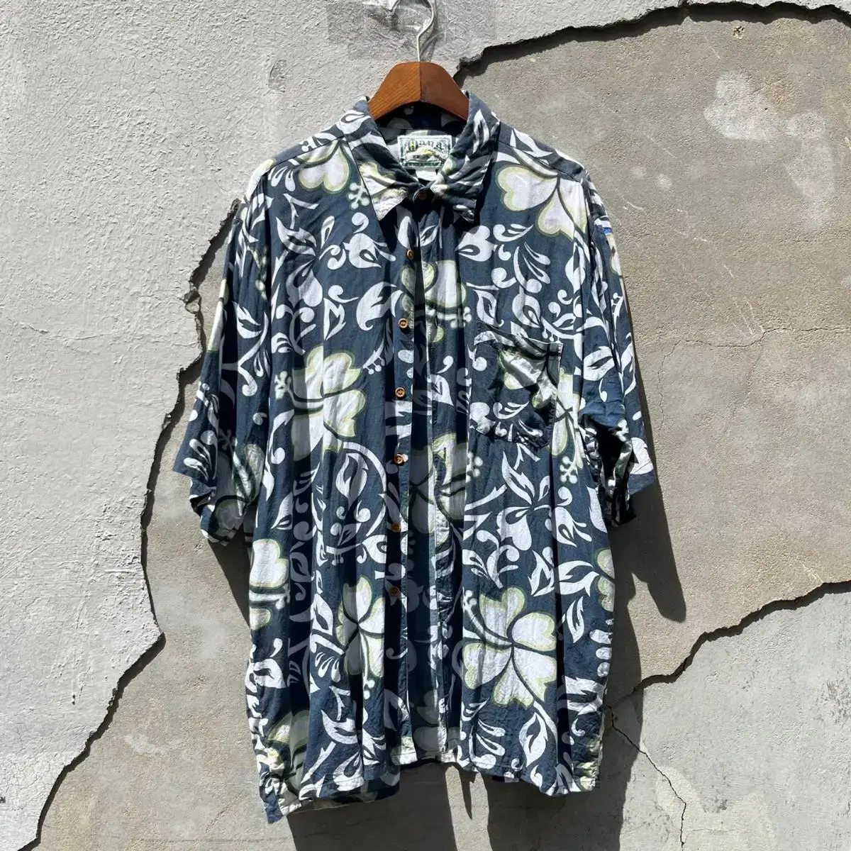 [XL] Hanabay Clover Pattern Rayon Hawaiian Shirt